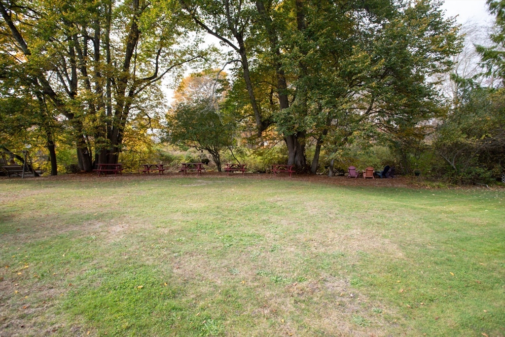 488 Old County Property Photo 16
