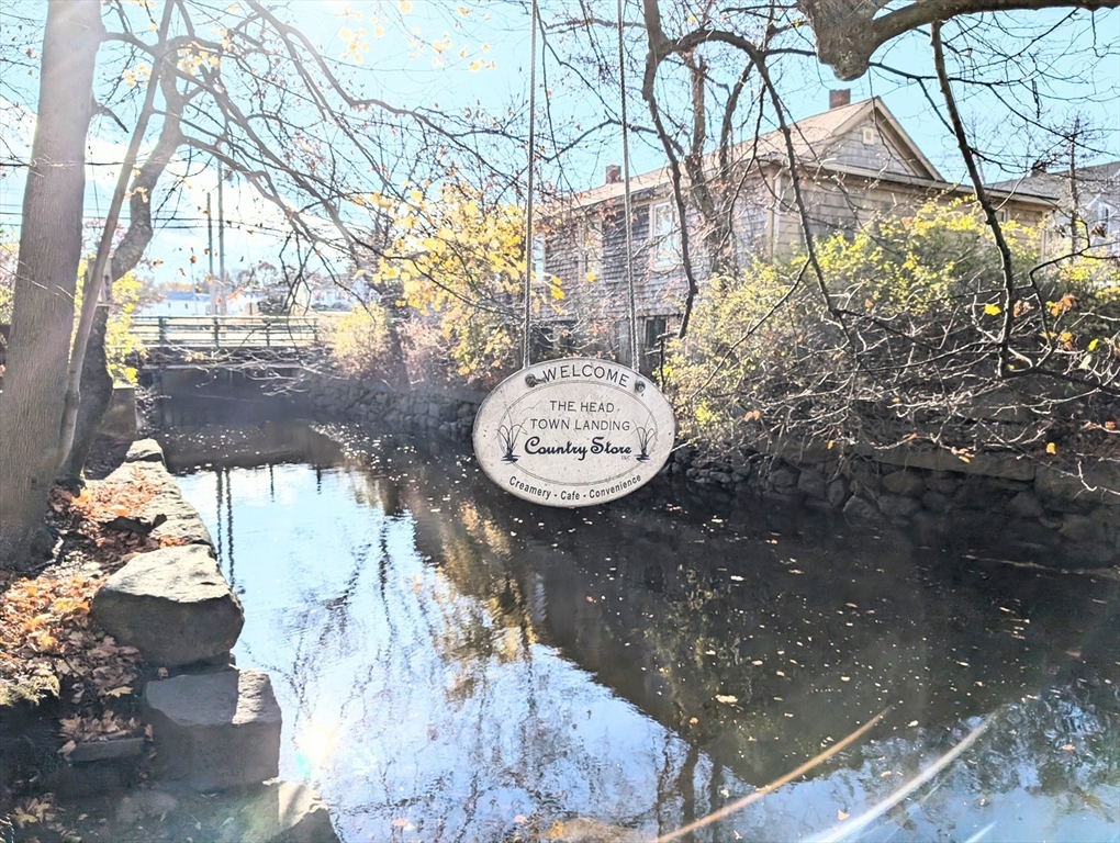 488 Old County Property Photo 18