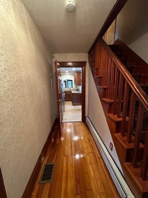 390 Howe St Property Photo 6