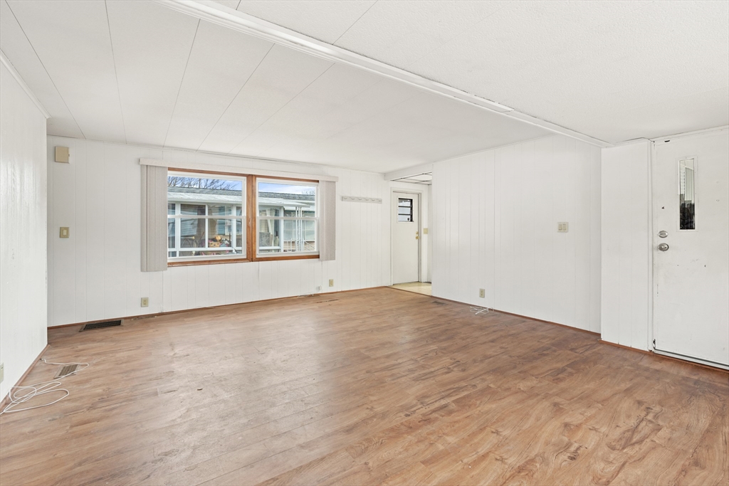 15 Northway Property Photo 18