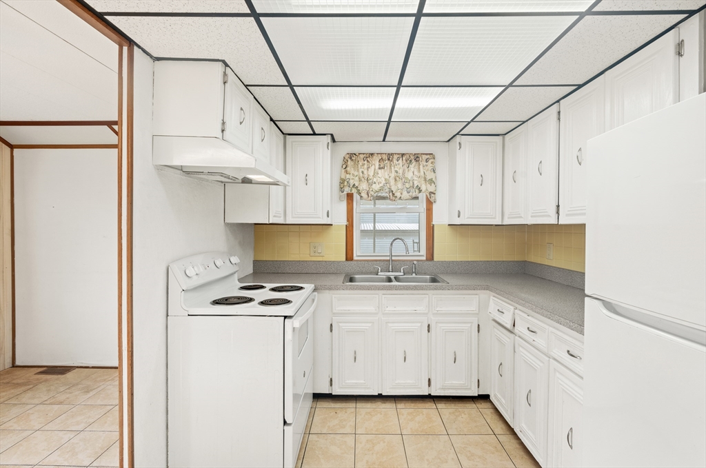 15 Northway Property Photo 19