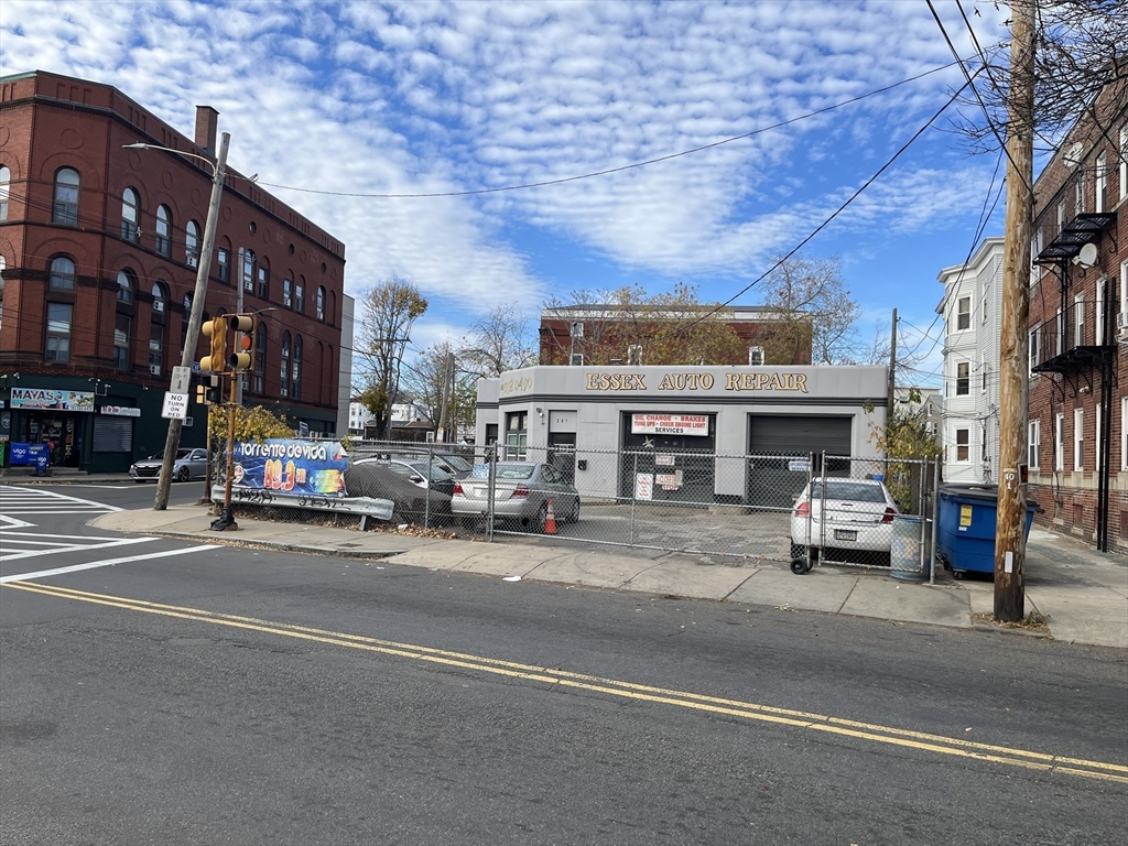 195 Chestnut Street Property Photo 1