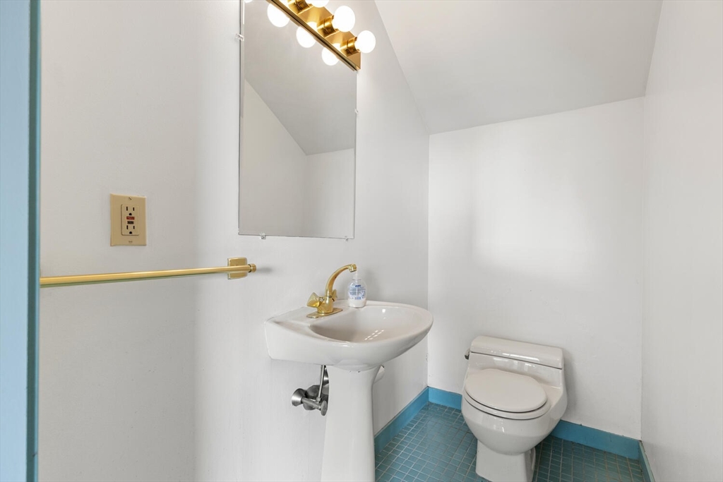92 High St # C Property Photo 28