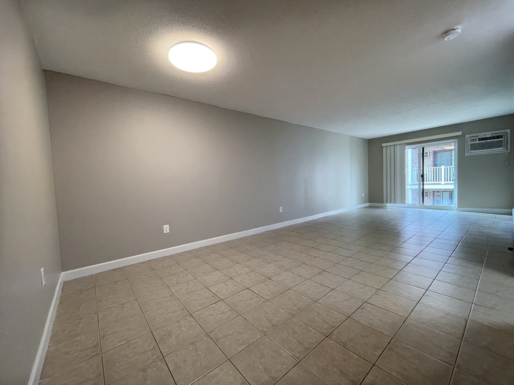 28 Kenmar Dr # 267 Property Photo 5