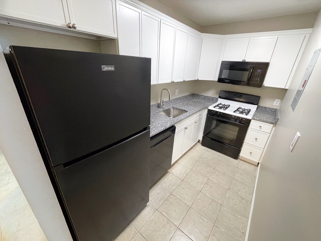 28 Kenmar Dr # 267 Property Photo 7