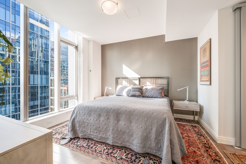 133 Seaport Blvd # 1723 Property Photo 12