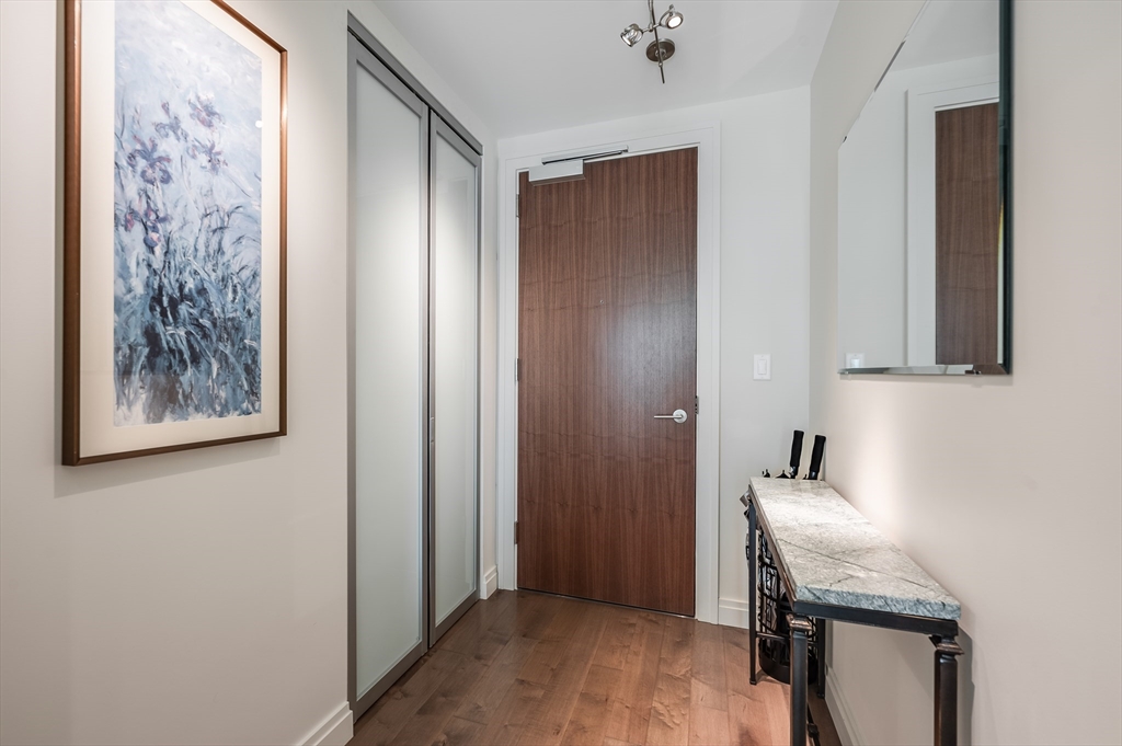 133 Seaport Blvd # 1723 Property Photo 22