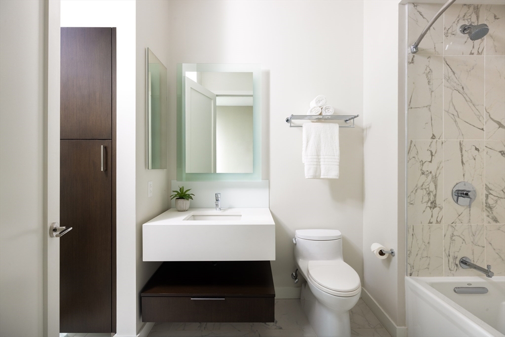 188 Brookline Ave # 29d Property Photo 10
