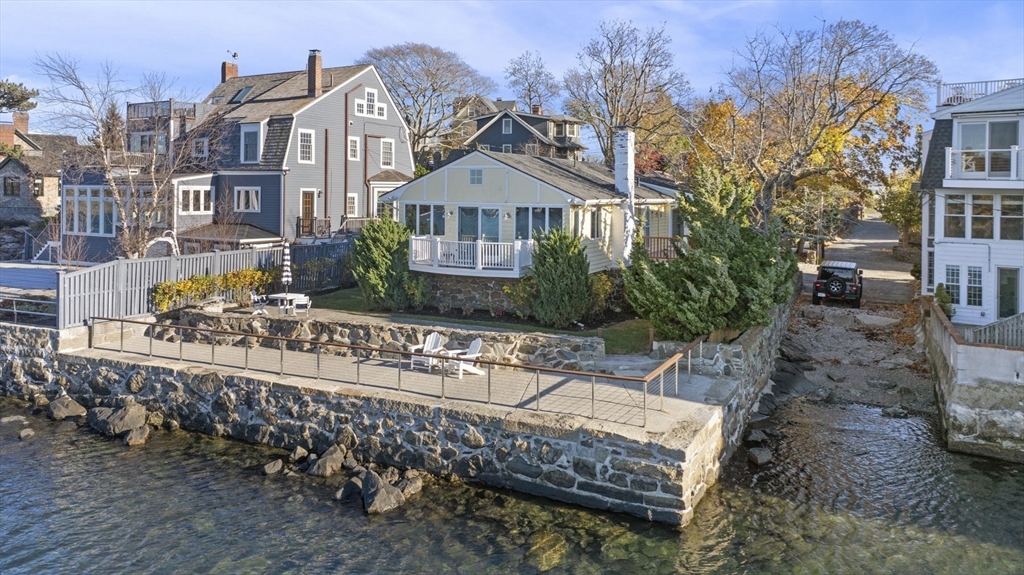 9 Fort Beach Way Property Photo 2