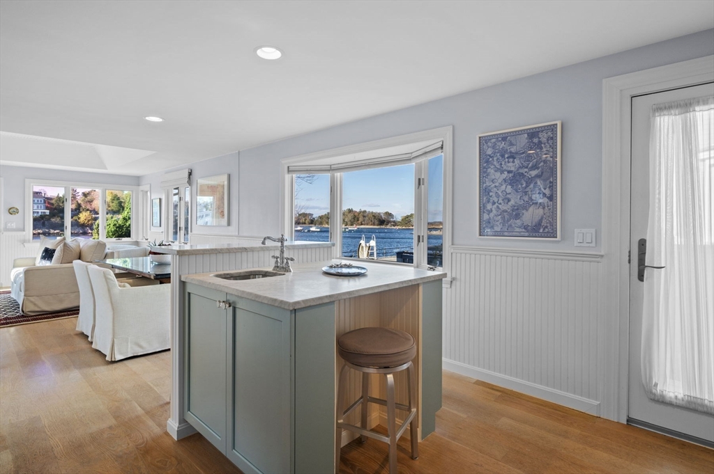 9 Fort Beach Way Property Photo 12