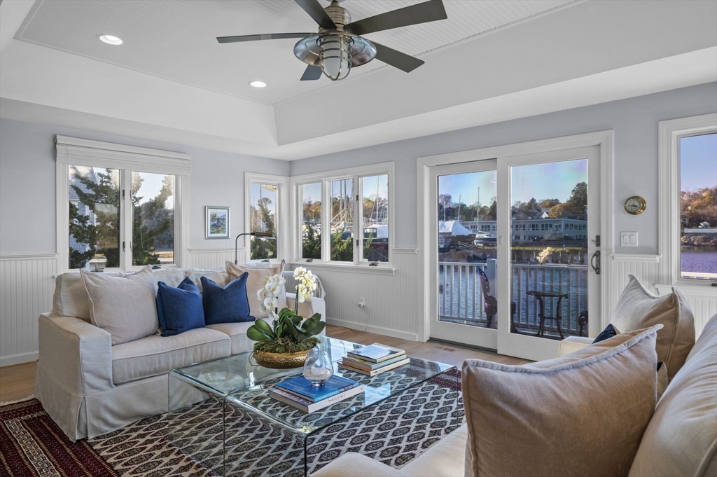 9 Fort Beach Way Property Photo 14
