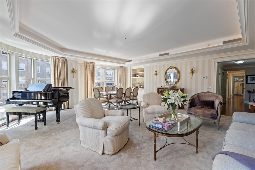 300 Boylston St # 517 Property Photo 4
