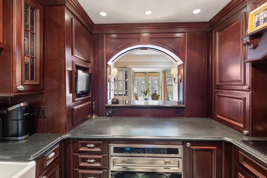 300 Boylston St # 517 Property Photo 13