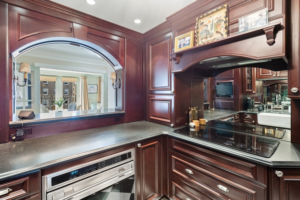 300 Boylston St # 517 Property Photo 15