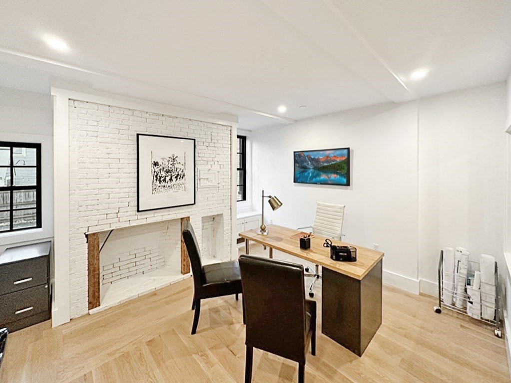 21-23 Middle # A Property Photo 12