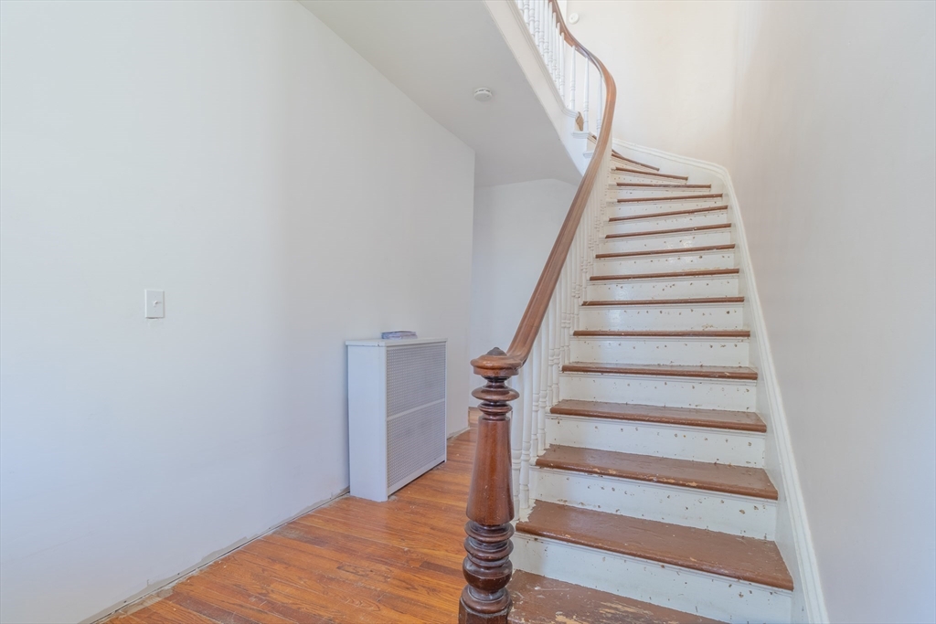 219 Pine St Property Photo 23