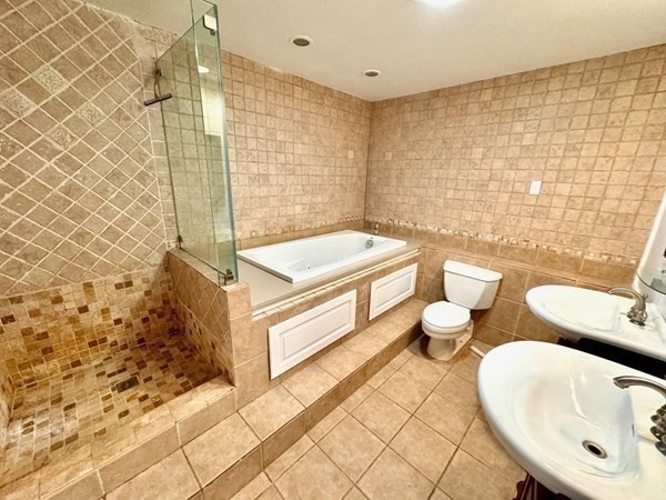 206 West 9th St # 1 Property Photo 8