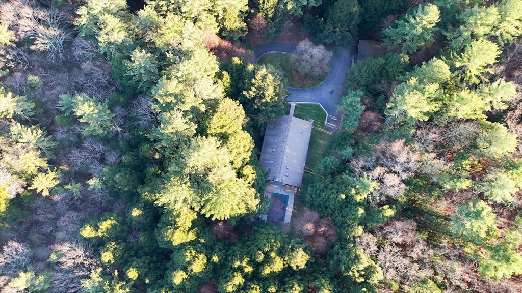 360 Quaker St Property Photo 3