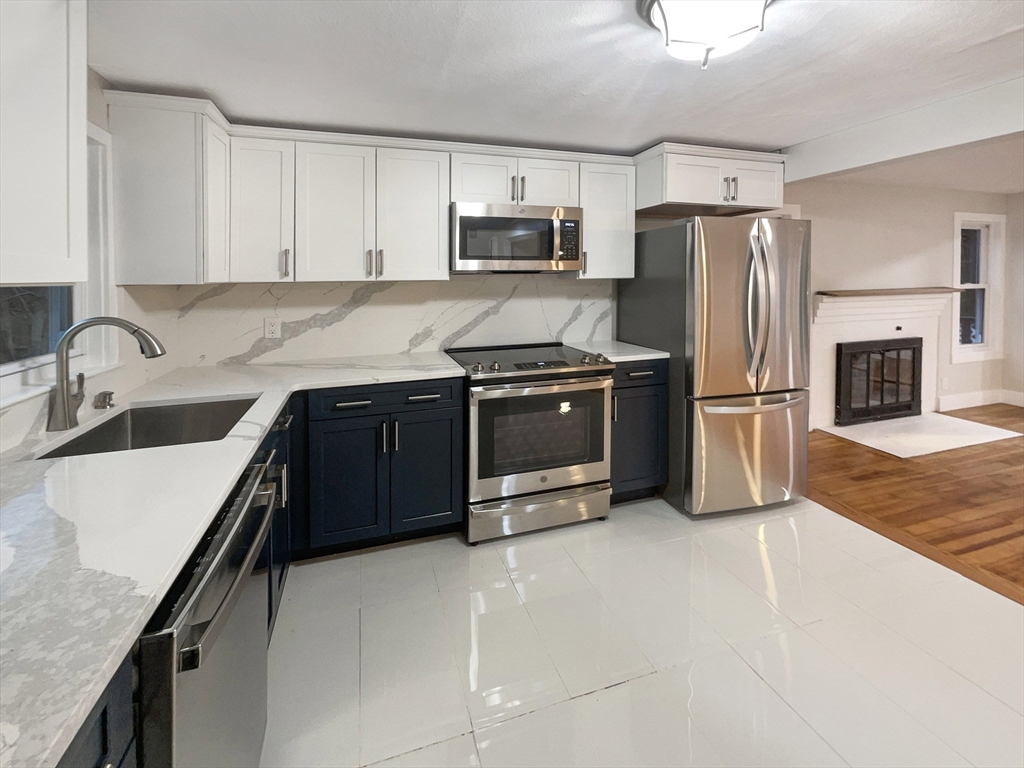 8 Wyman Ave Property Photo 6