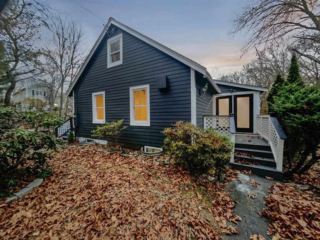8 Wyman Ave Property Photo 9