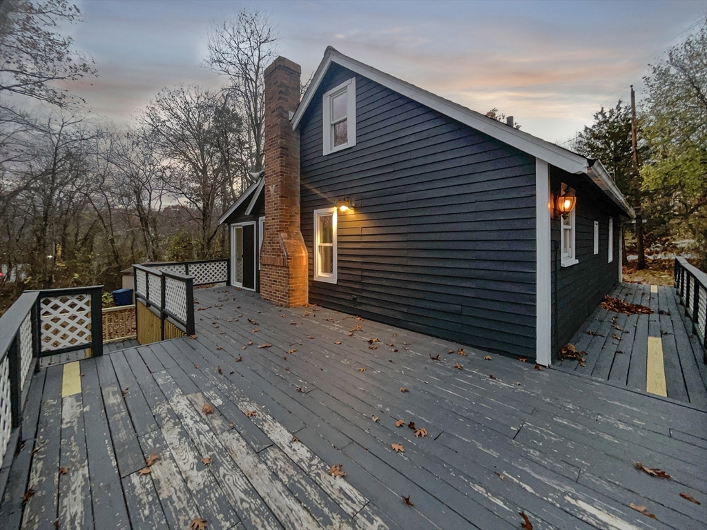 8 Wyman Ave Property Photo 10