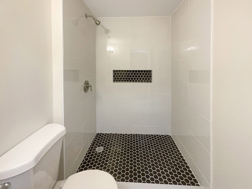 8 Wyman Ave Property Photo 17
