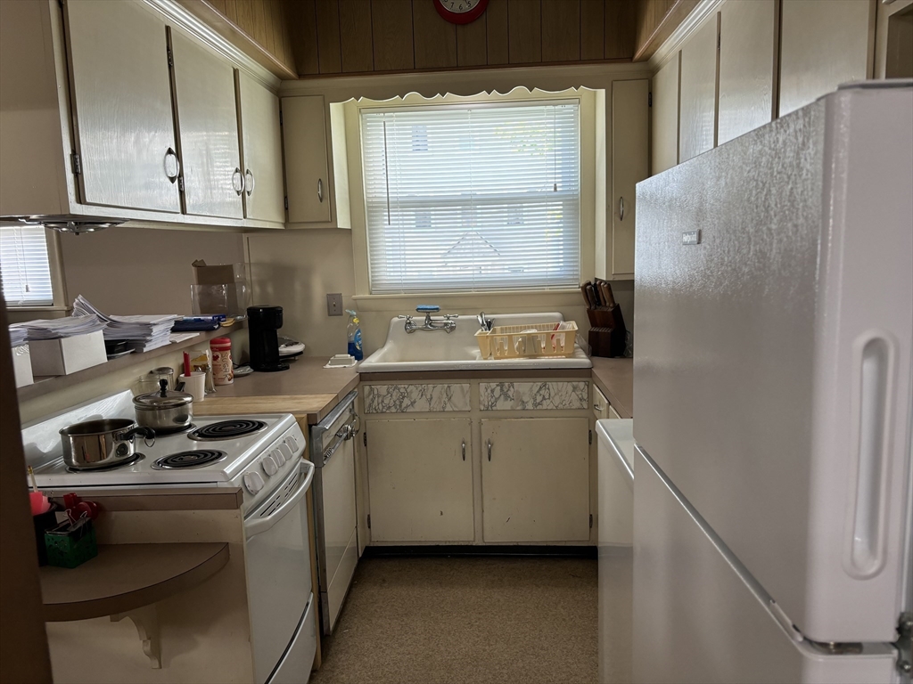 000 Address Withheld Property Photo 24