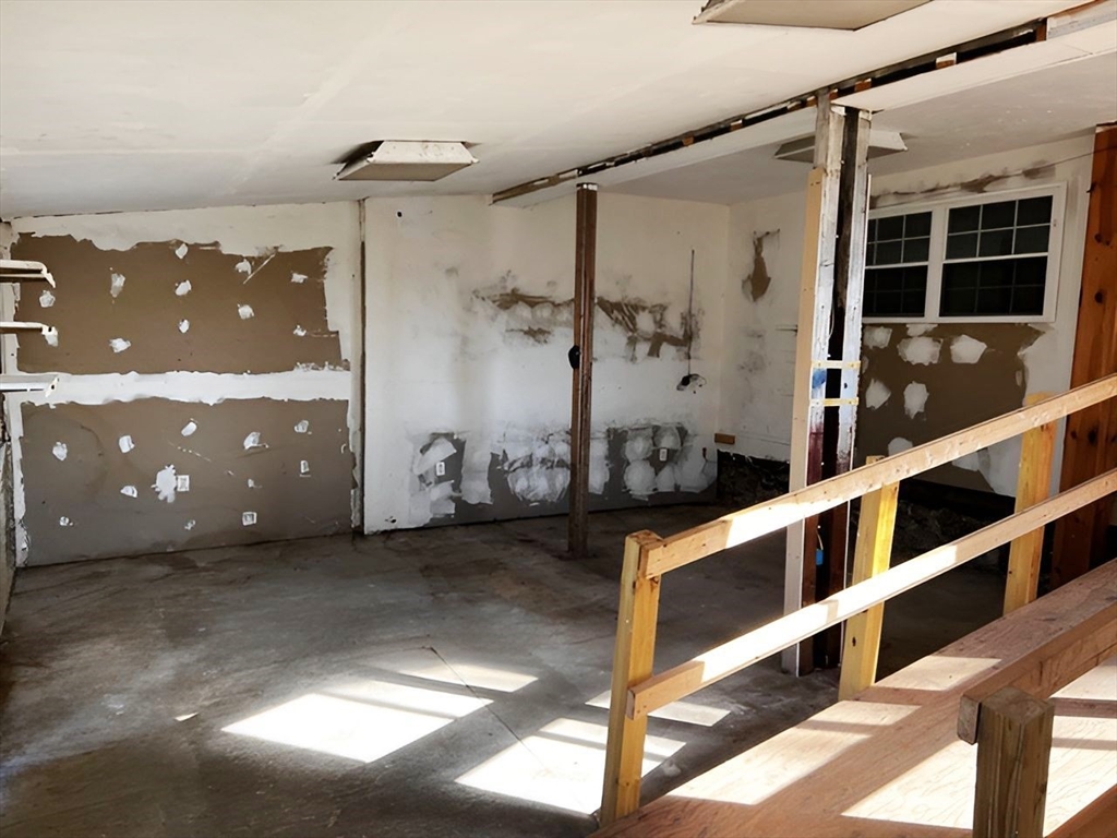 128 Main Street Property Photo 5