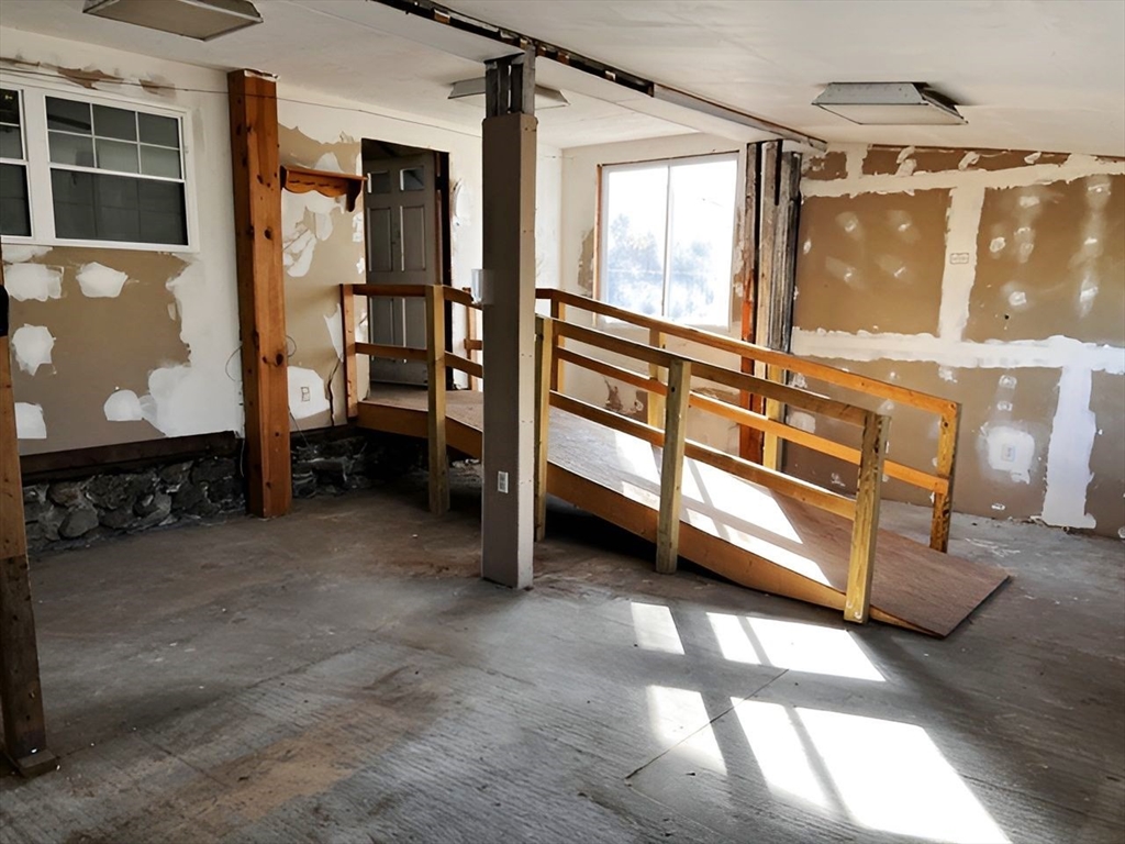 128 Main Street Property Photo 6