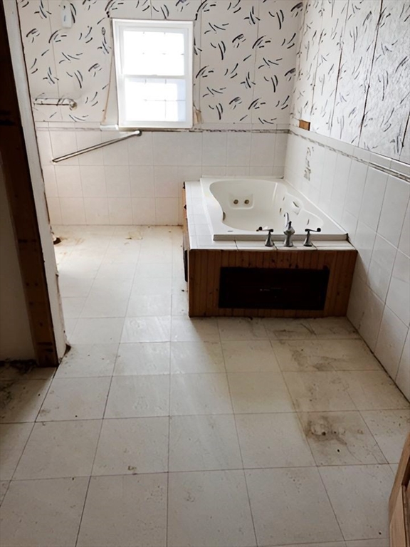 128 Main Street Property Photo 15