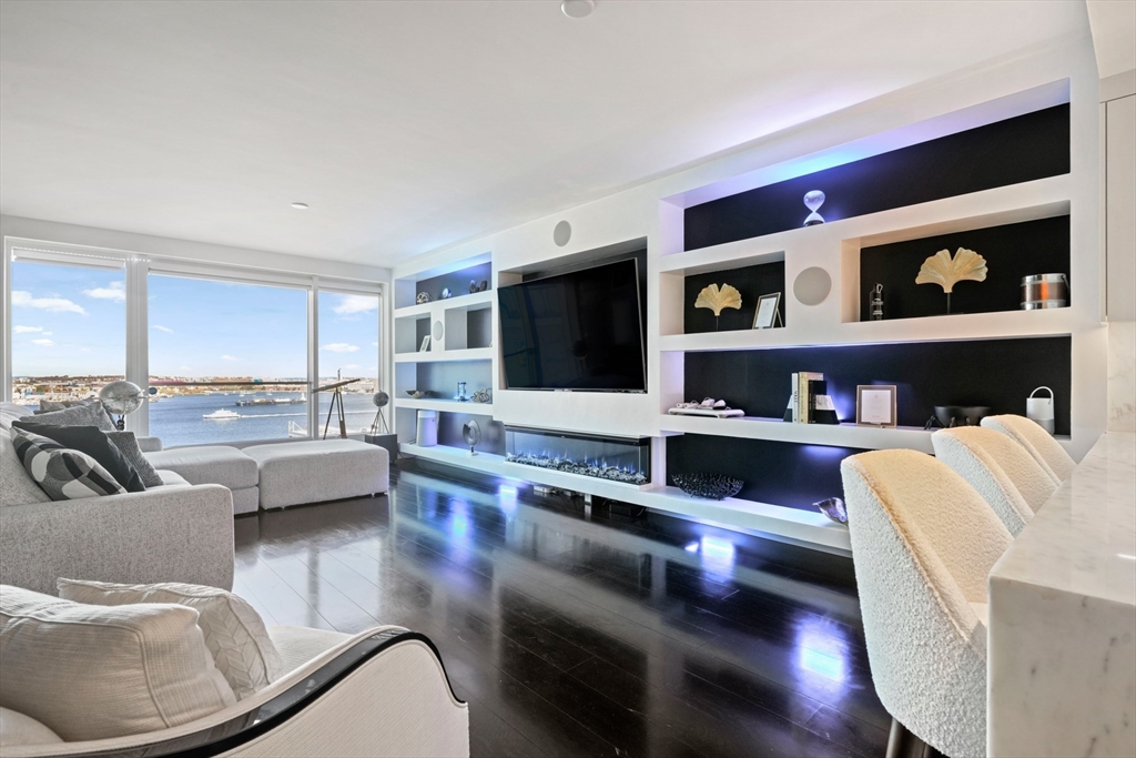 150 Seaport Blvd # 17c Property Photo 1