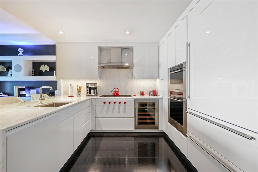 150 Seaport Blvd # 17c Property Photo 4