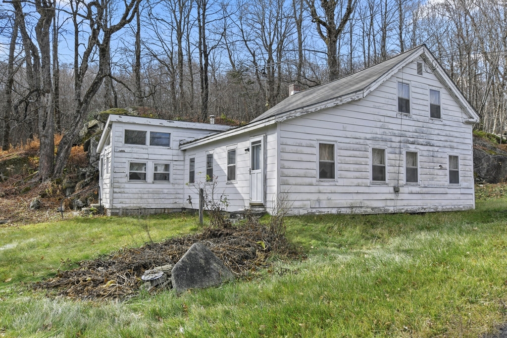 768 Washington Mountain Rd Property Photo 3