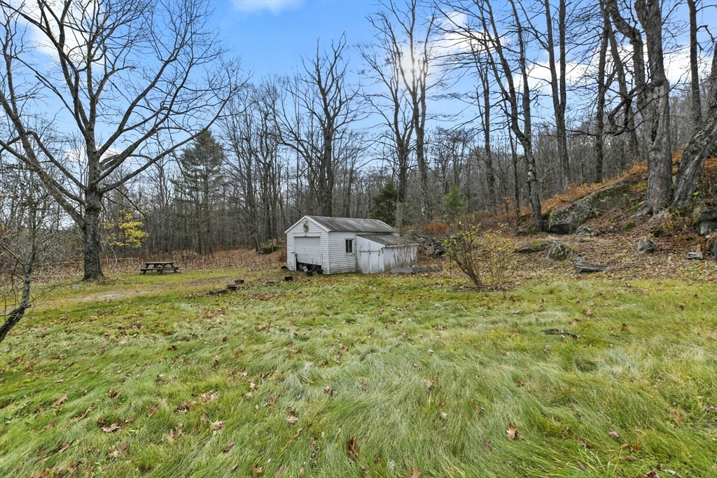 768 Washington Mountain Rd Property Photo 6