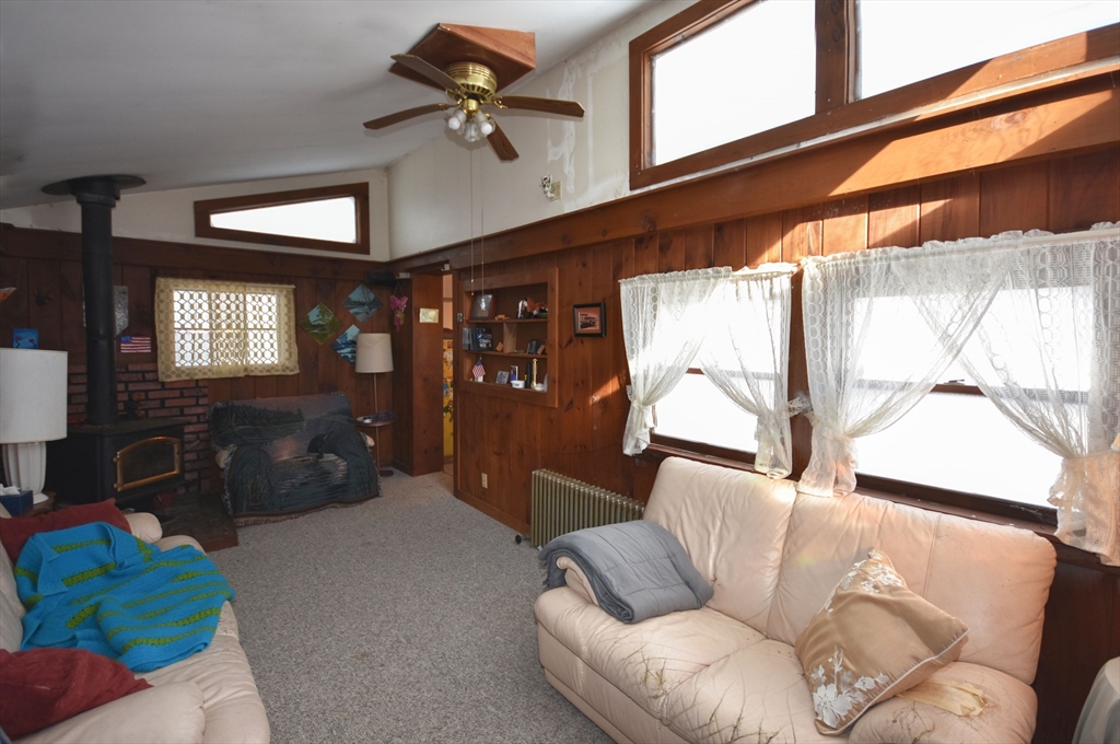 768 Washington Mountain Rd Property Photo 12
