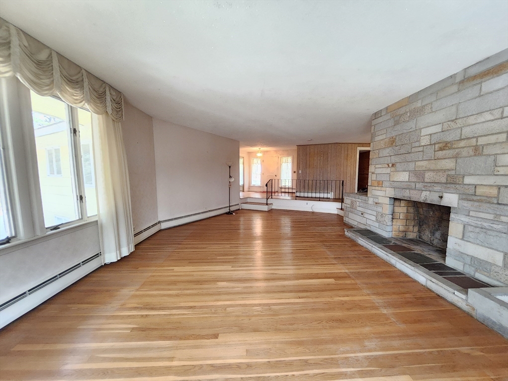 212 Chestnut Street Property Photo 12