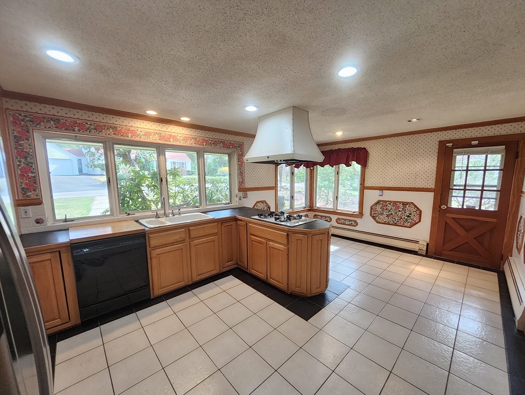 212 Chestnut Street Property Photo 18