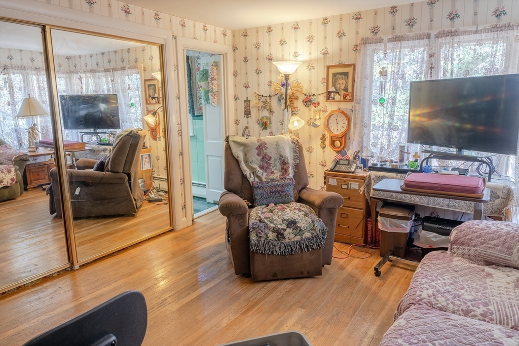212 Chestnut Street Property Photo 18