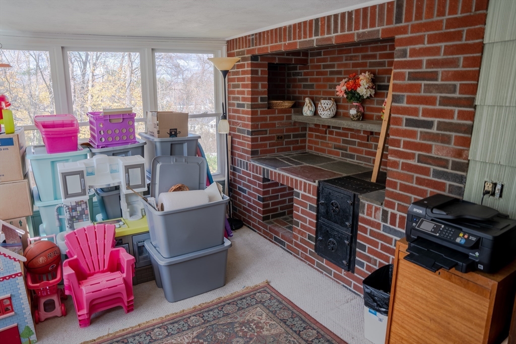 212 Chestnut Street Property Photo 28