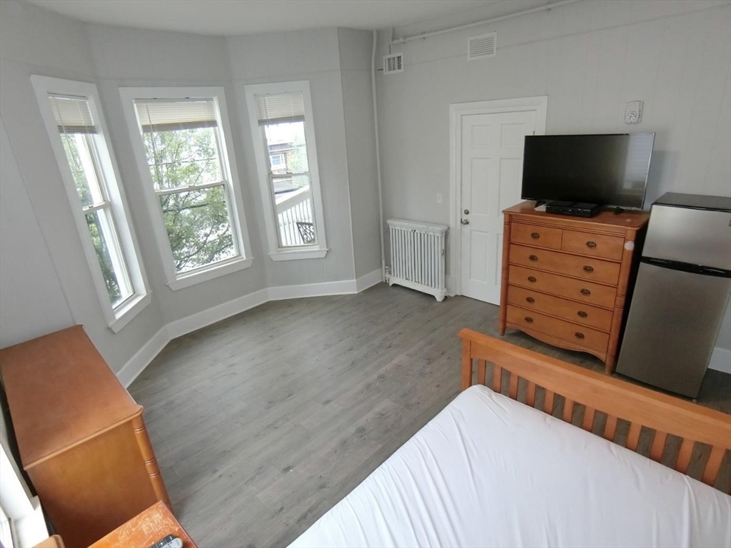 44 South St Property Photo 11