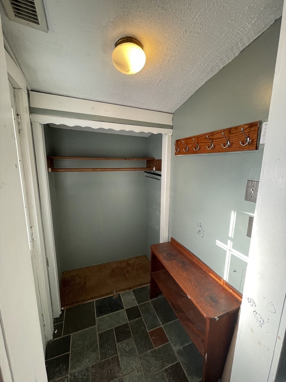 20 Farragut Street Property Photo 6