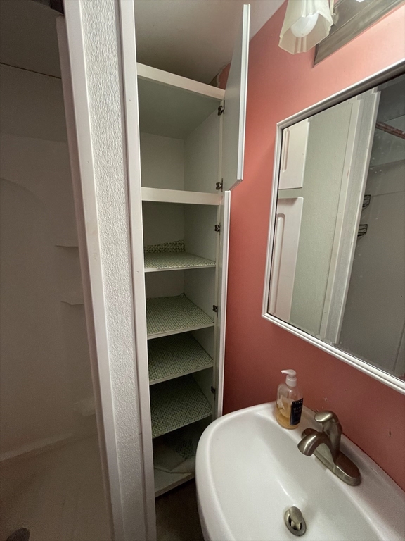 20 Farragut Street Property Photo 8