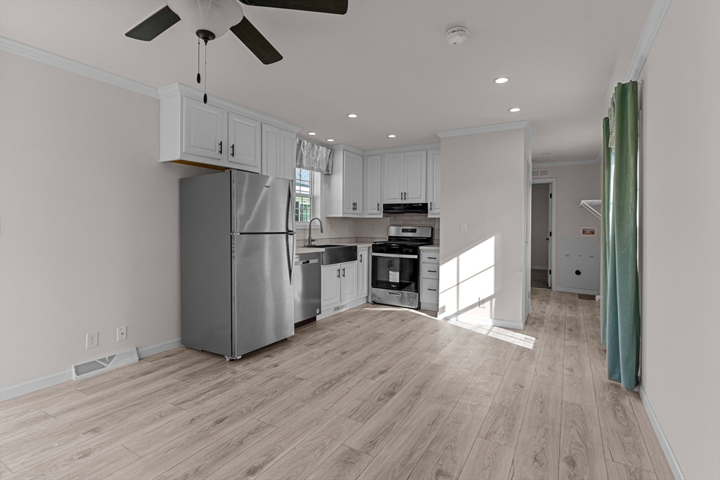 548 Kenyon Ave # 25 Property Photo 6