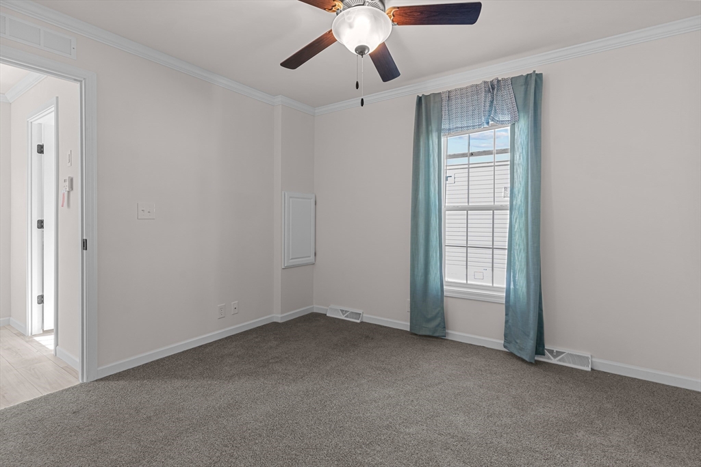 548 Kenyon Ave # 25 Property Photo 12