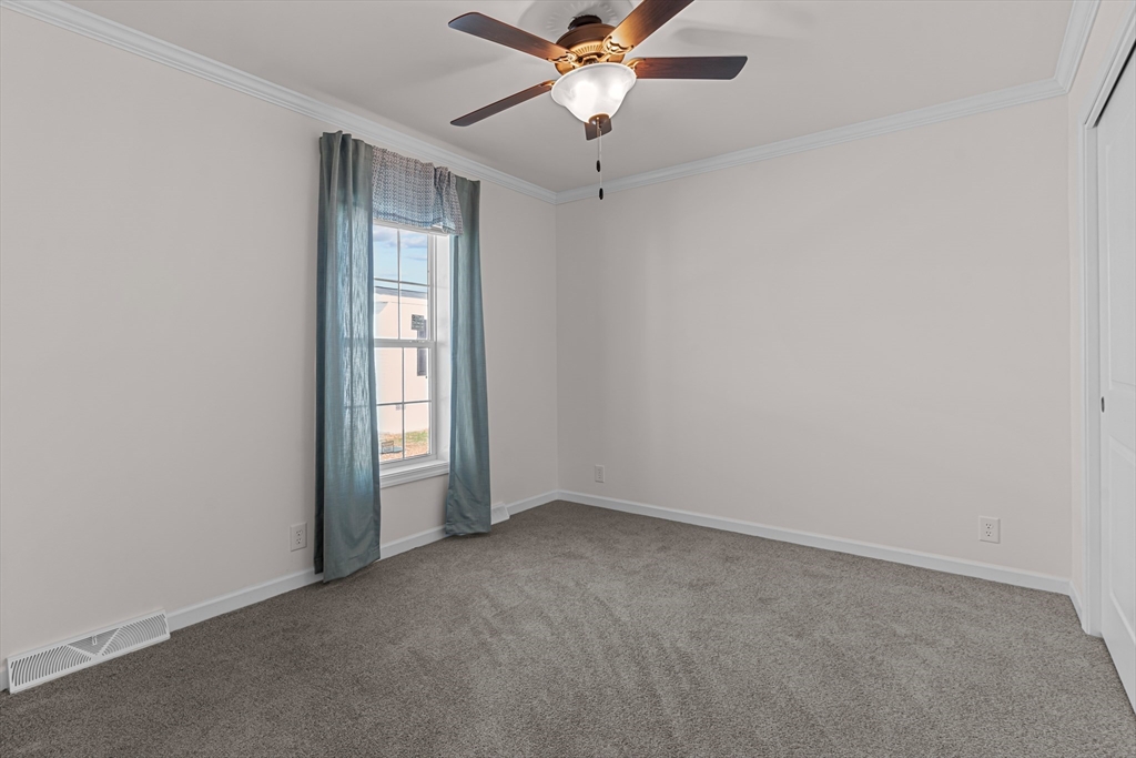 548 Kenyon Ave # 25 Property Photo 13
