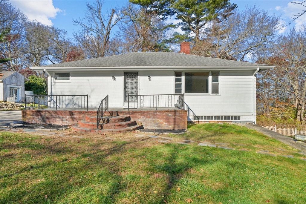 24 David Rd Property Photo 3