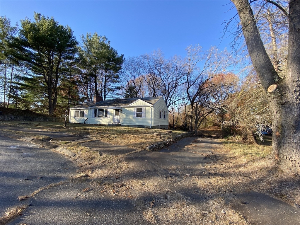 5 Hickory Road Property Photo 10