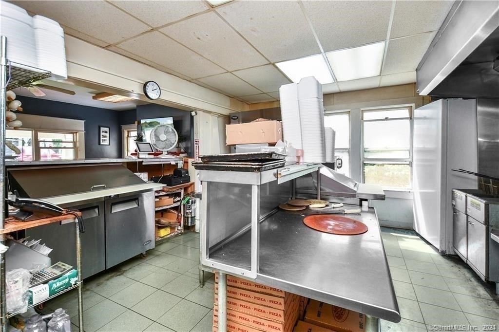 364 School St Property Photo 10