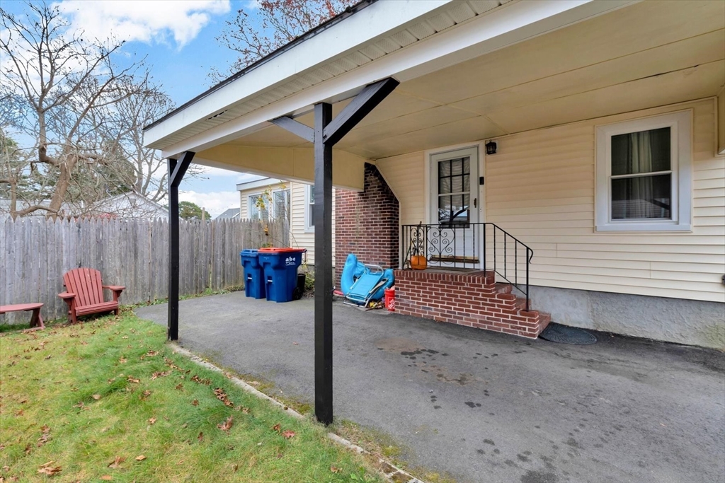 3 Nokomis Rd Property Photo 5