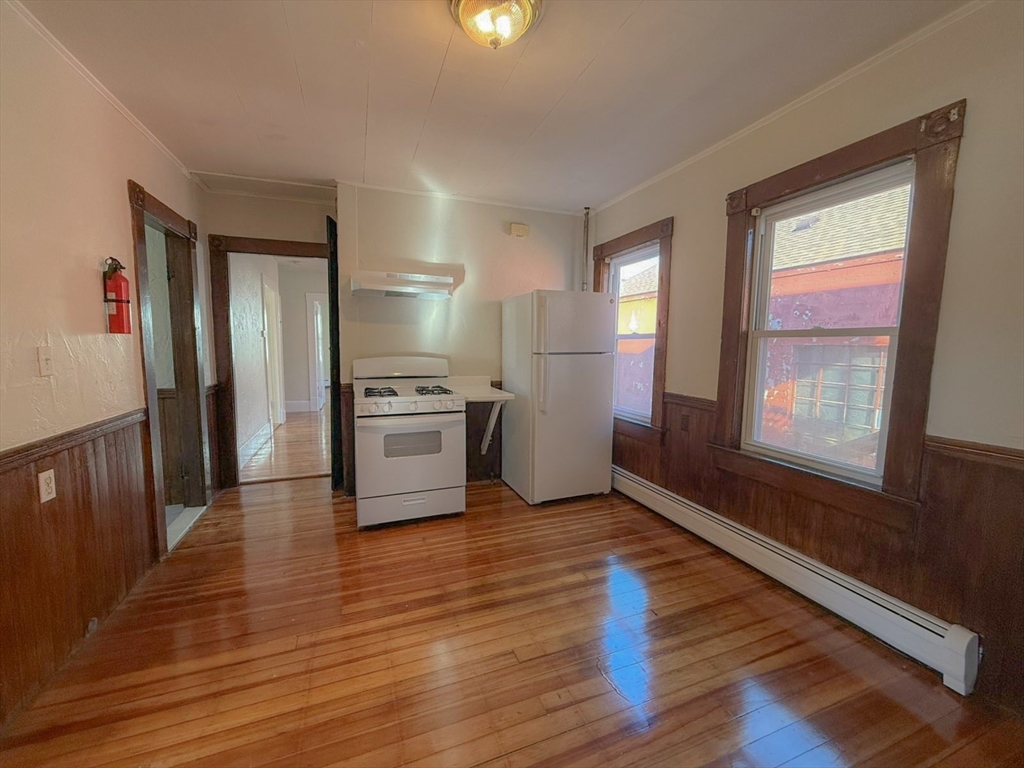 18 Olney St # 1 Property Photo 3